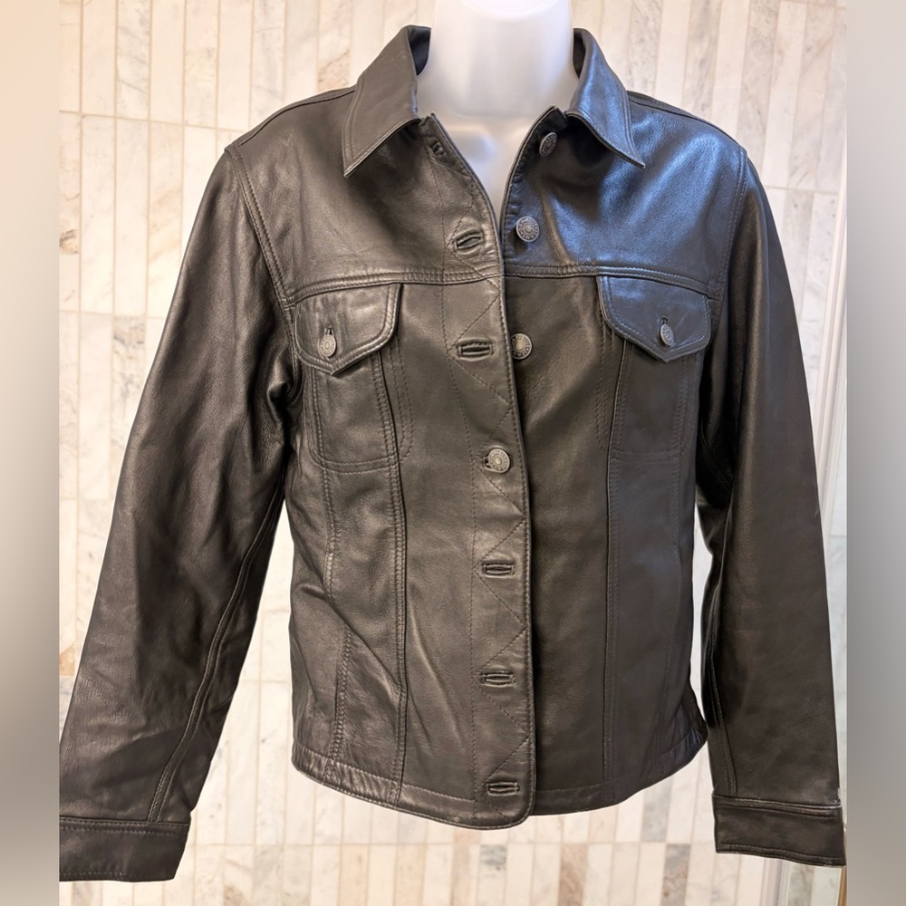 Vintage GAP Women's Black Leather Jacket